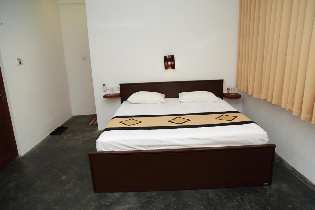 Four Season Guest House Tangalle Buitenkant foto