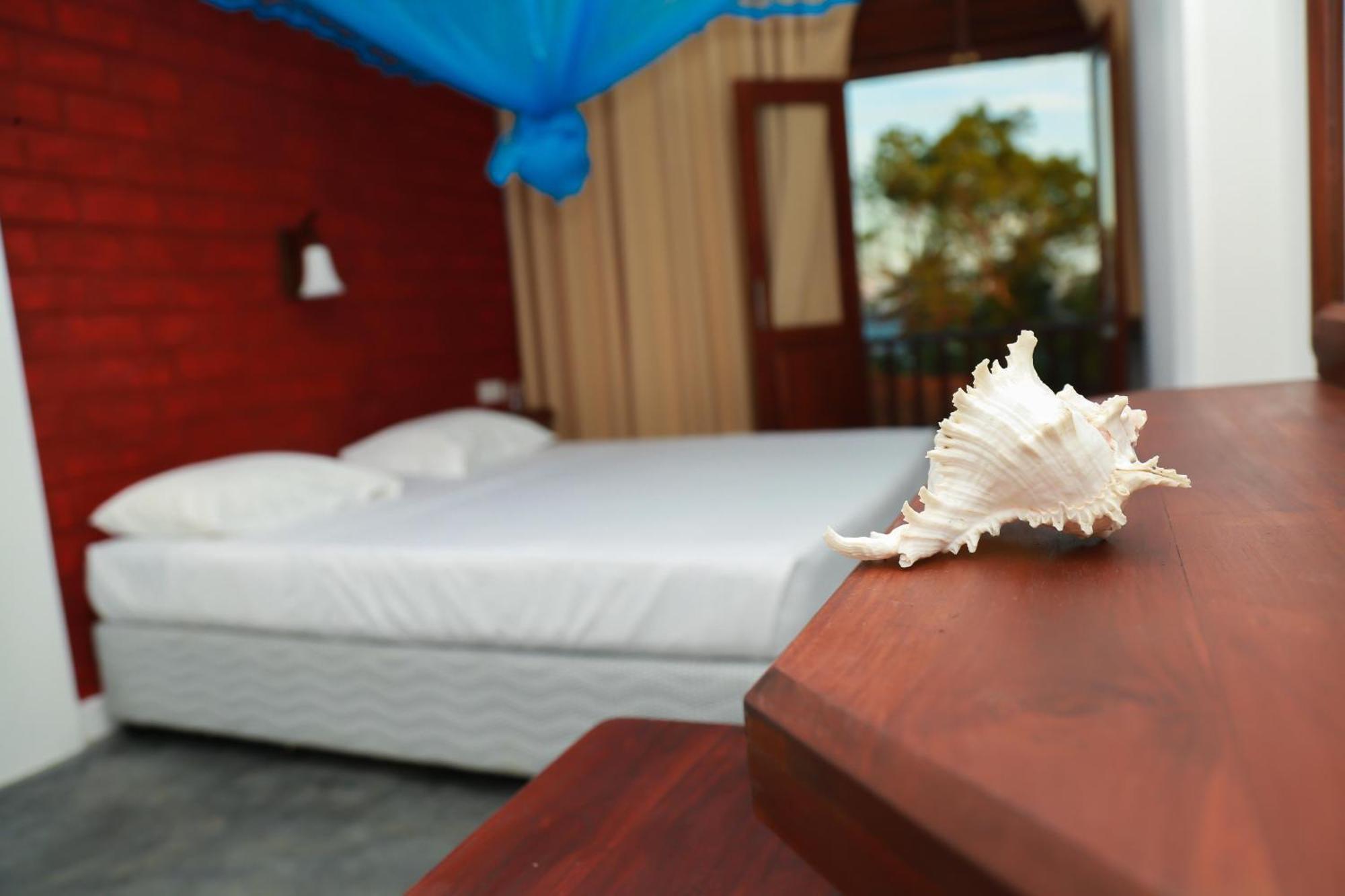 Four Season Guest House Tangalle Buitenkant foto
